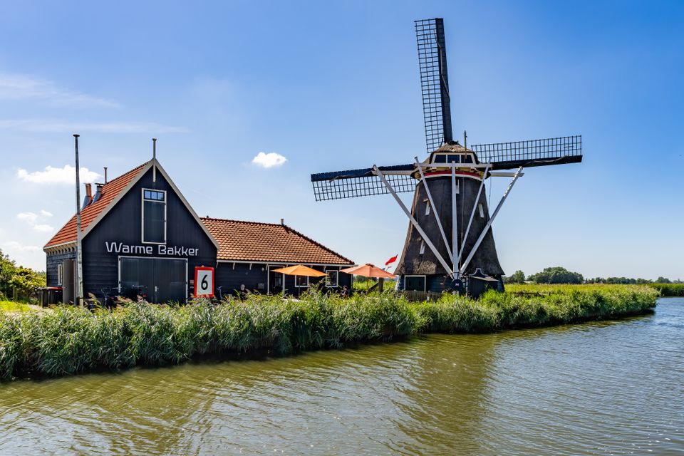Korenmolen de Otter in Oterleek (Noord-Holland).