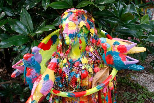 Kleurrijk Beeld Anton Heyboer Gallery.