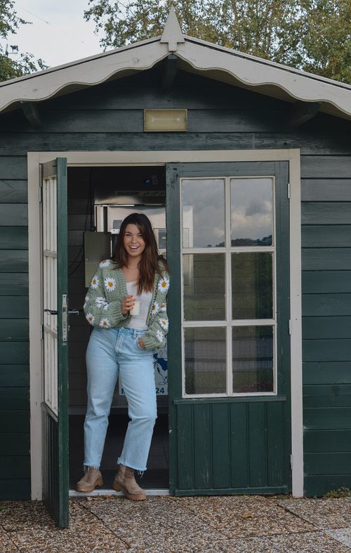 Melktap bij de boer in Amsterdam Noord.