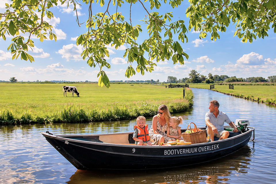 Een gezien die aan het varen is met Bootverhuur Overleek