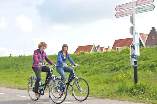Fietsen door gemeente Edam-Volendam.