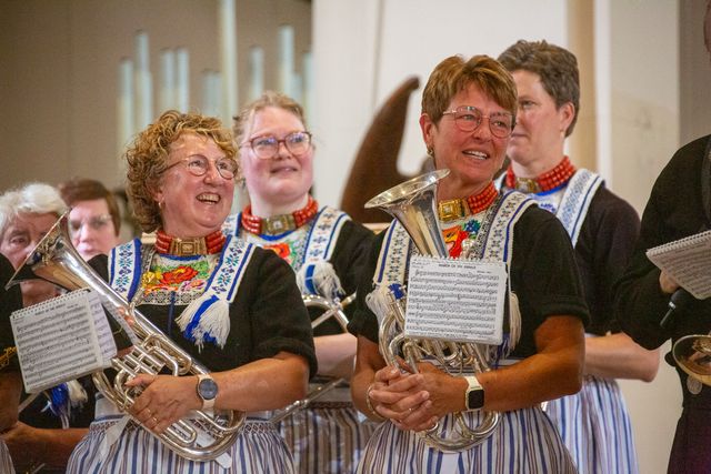 Fanfare bij opening Volendammerdagen 2026