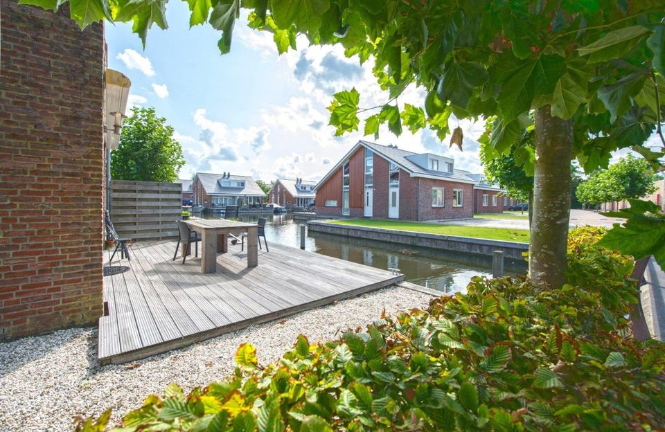 Een vakantiehuis op Vakantiepark De Meerparel in Uitgeest