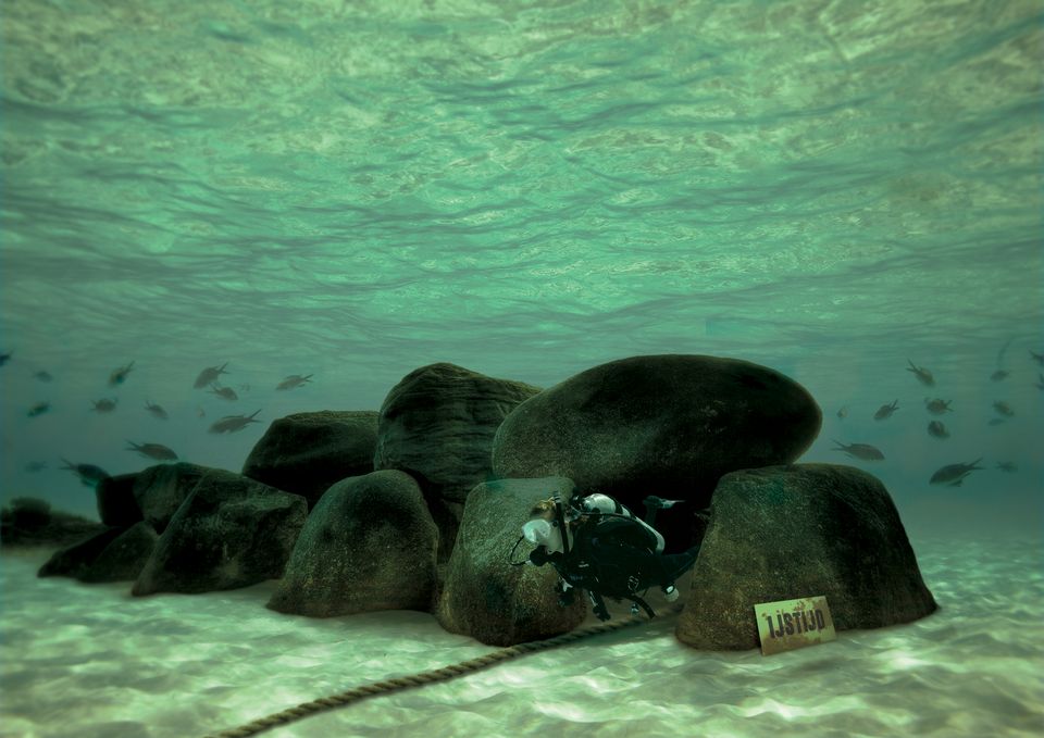 Een duiker in het Twisker duikpark