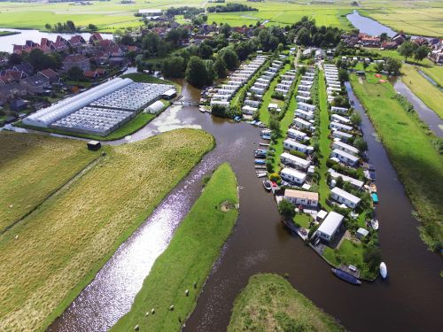 Luchtfoto van Camping Tuinderij Welgelegen in Graft