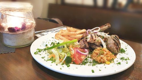 Overheerlijk gerecht van Grieks Restaurant Meteora in Oostzaan.