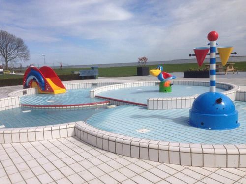 Het pierenbadje van Slobbeland Volendam.