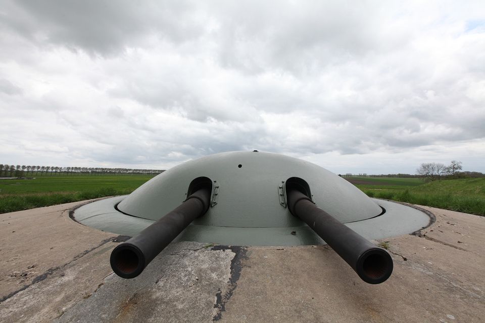 Oude overblijfselen bij Fort Spijkerboor.